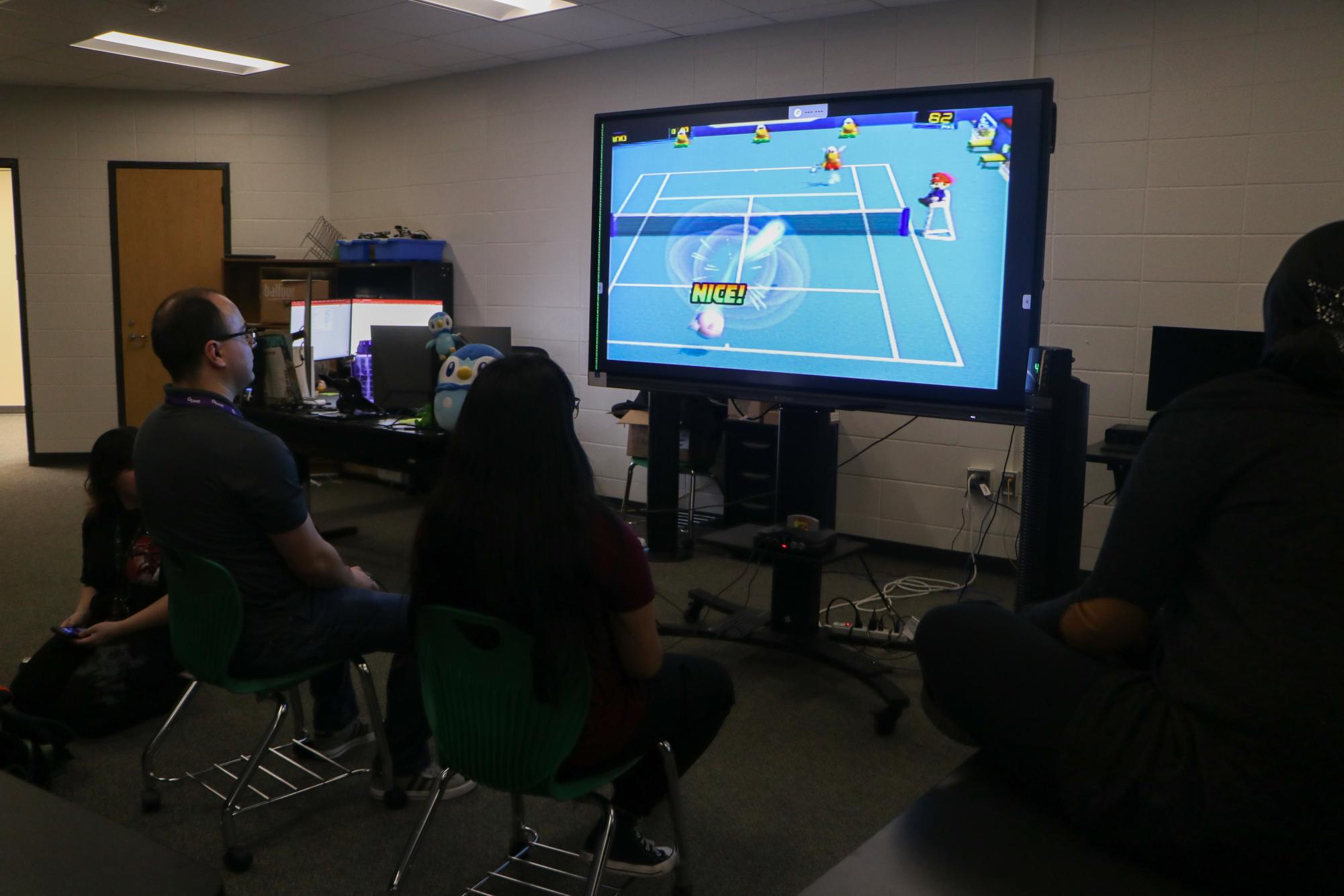 Gamers+play+Mario+Tennis+to+support+club+fundraiser